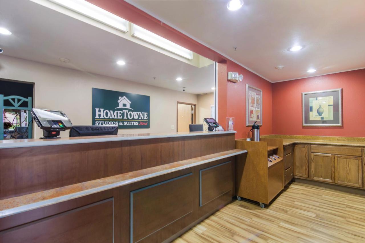 Hometowne Studios & Suites By Red Roof Bentonville Extérieur photo