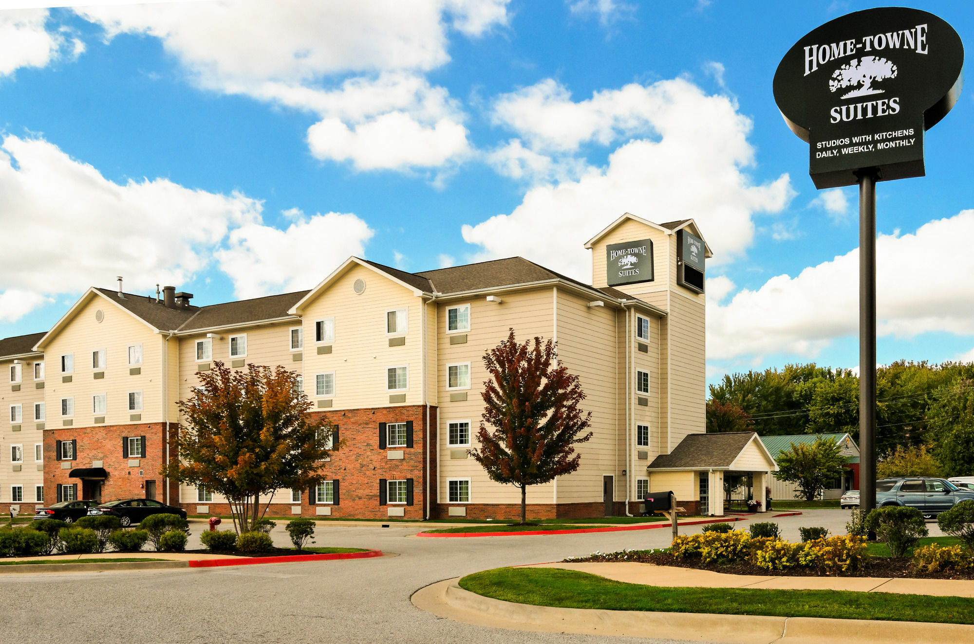 Hometowne Studios & Suites By Red Roof Bentonville Extérieur photo