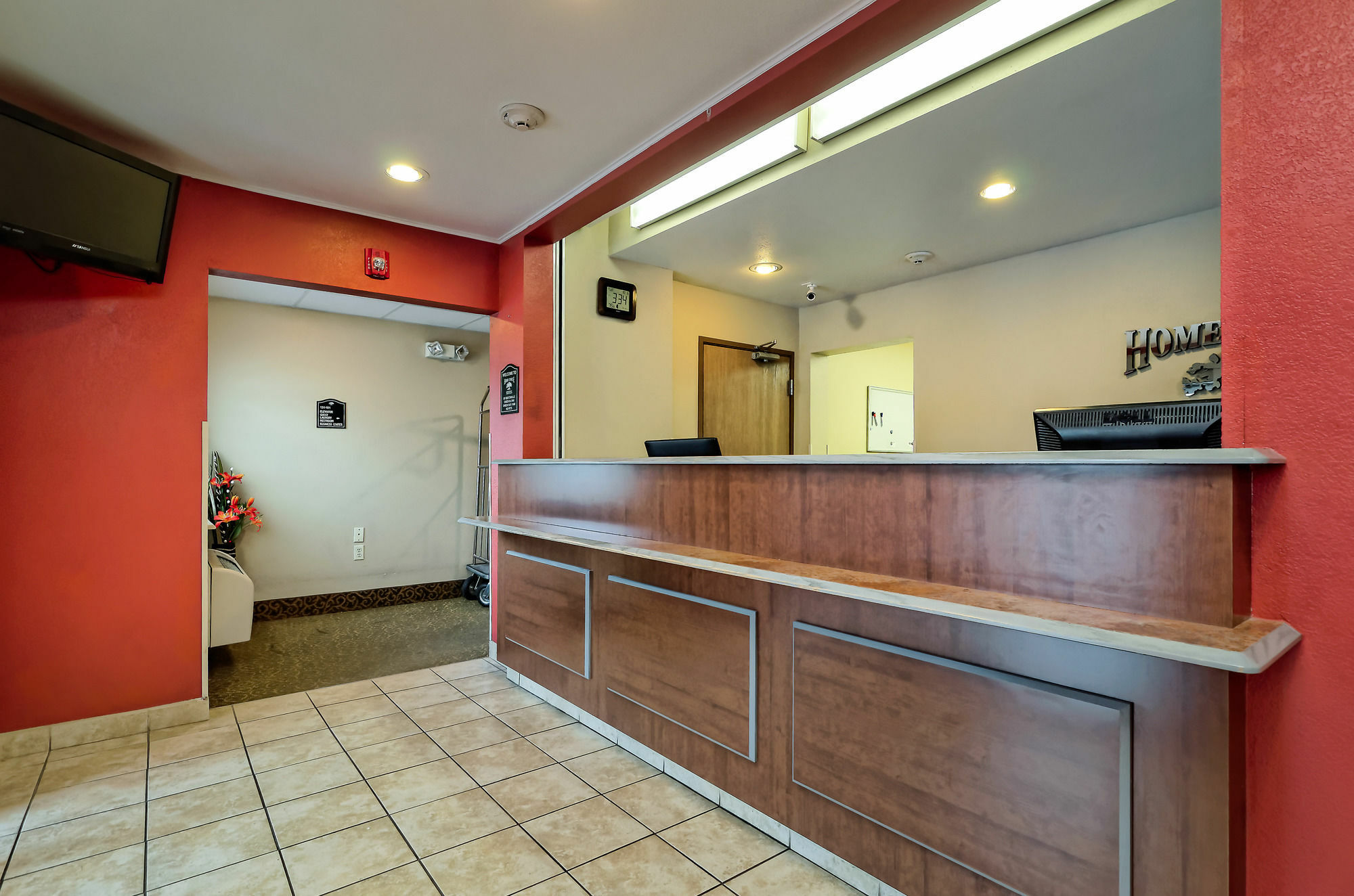 Hometowne Studios & Suites By Red Roof Bentonville Extérieur photo